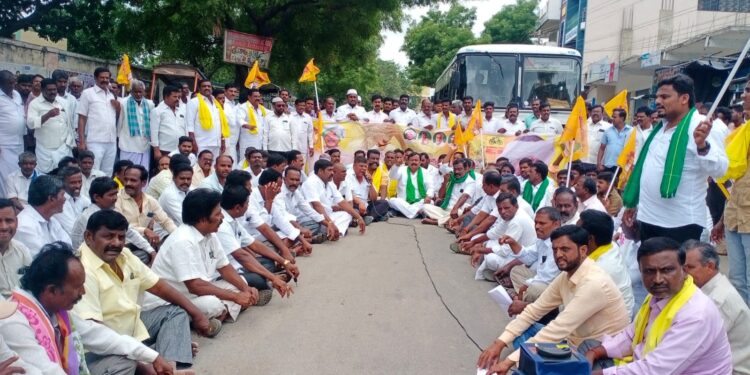 మోటర్లకు మీటర్లు అంటే రైతులకు ఉరితాళ్లే!