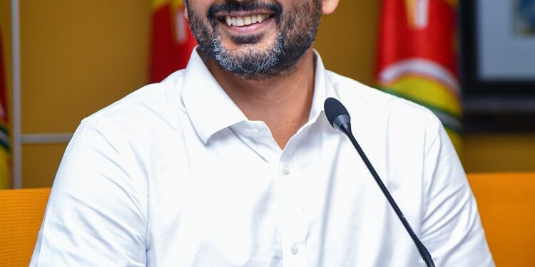 ఆక్వారంగాన్ని సంక్షోభం నుంచి కాపాడండి -నారా లోకేష్ లేఖ