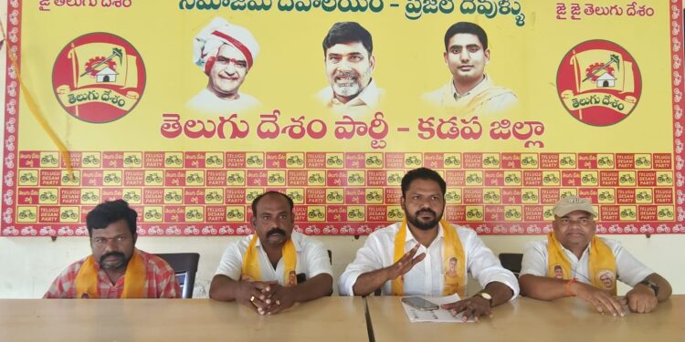 లాప్‌టాప్ పోయే.. టాబ్ అంటున్నారు…. తర్వాత చైనా మొబైల్స్ అంటారా..? :వికాస్ హరికృష్ణ