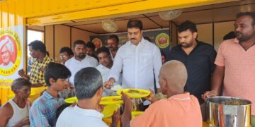 గుంటూరు అన్నక్యాంటిన్‌లో నారా రోహిత్ జన్మదిన వేడుకలు