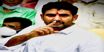 కుప్పం జోలికొస్తే తాటతీస్తాం