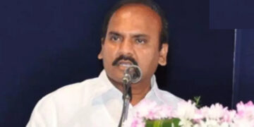 కొవ్వూరు అర్బన్‌ బ్యాంకు ఎన్నికల్లో వైసీపీ దౌర్జన్యం