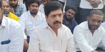 బందర్‌లో టెన్షన్‌.. టెన్షన్‌!