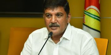 ఇంత నీచుడివా జగన్‌? : మాజీ ఎమ్మెల్యే ధూళిపాళ్ల ఆగ్రహం