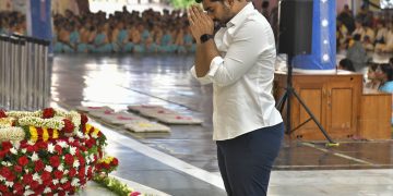 ప్రశాంతి నిలయాన్ని సందర్శించిన యువనేత లోకేష్‌