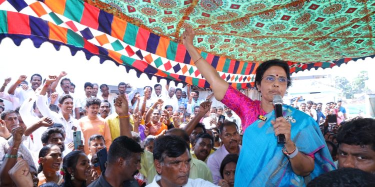 సైకిల్కి అడ్డొస్తే తొక్కుకుంటూ వెళ్లండి