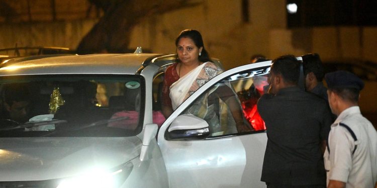 ఢిల్లీ మద్యం కేసులో బీఆర్‌ఎస్‌ ఎమ్మెల్సీ కవిత అరెస్ట్‌