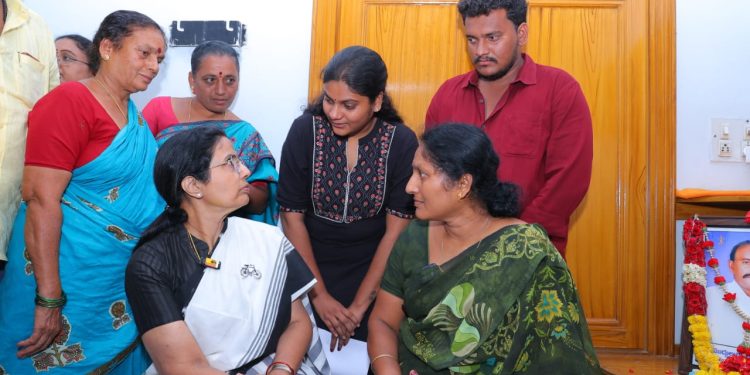 కష్టంలో ఆదుకోవటం మా బాధ్యత