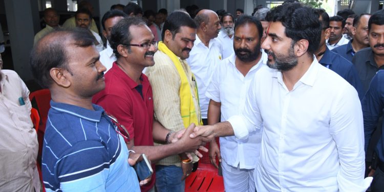 కుల, మతాల పేరుతో విధ్వంసం