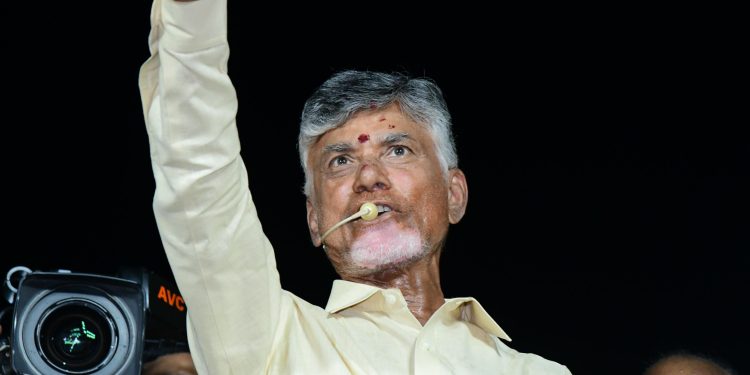 బూతులు.. దాడులు.. జగన్‌!