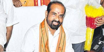 ప్రజలకు మెరుగైన వైద్యసేవలు అందించాలి