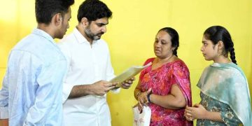 వైకాపా నాయకులు భూములు కబ్జా చేశారు