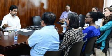 విద్యార్థులపై ప్రయోగాలు వద్దు..ప్రయోజకులుగా తీర్చిదిద్దాలి