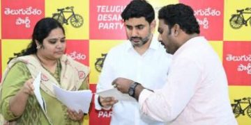 రూ.200 కోట్ల విలువైన భూములు..మాజీమంత్రి పెద్దిరెడ్డి కబ్జా