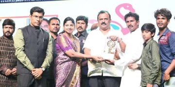 పక్షుల పండుగకు పోటెత్తిన పర్యాటకులు