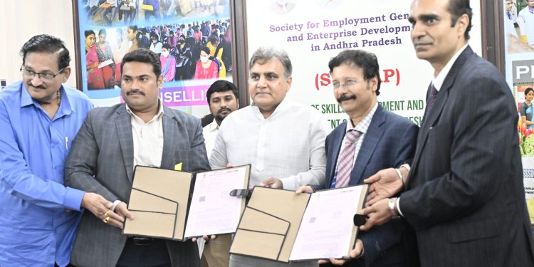 వన్ ఫ్యామిలీ-వన్ ఎంటర్ప్రెన్యూర్ లక్ష్యం