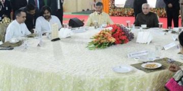 ఆహ్లాదకరంగా ‘ఎట్‌ హోం’