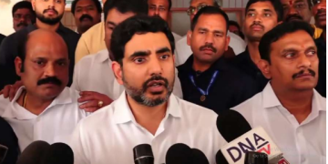 జగన్‌ గాలిలో కాకుండా, రోడ్లపైకి వచ్చి..మేం చేసిన మంచిపనులు చూడాలి