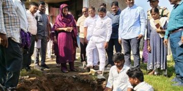 పరిసరాల పరిశుభ్రత ప్రజలందరి బాధ్యత