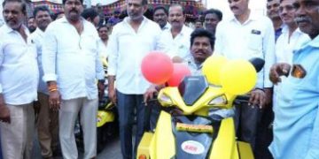 దివ్యాంగులకు 40 స్కూటీలు అందించిన మంత్రి గొట్టిపాటి