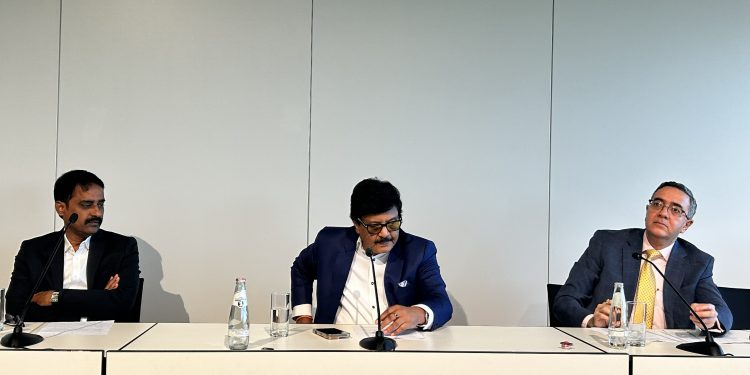 పర్యాటక రంగంలో పెట్టుబడులకు పెట్టండి