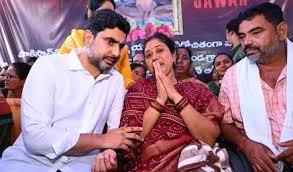 కుటుంబానికి రూ.50 లక్షల సాయం