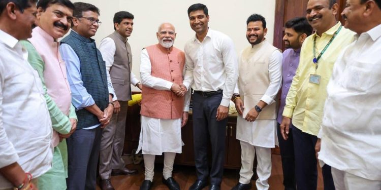 రాష్ట్రానికి అండగా ఉండండి