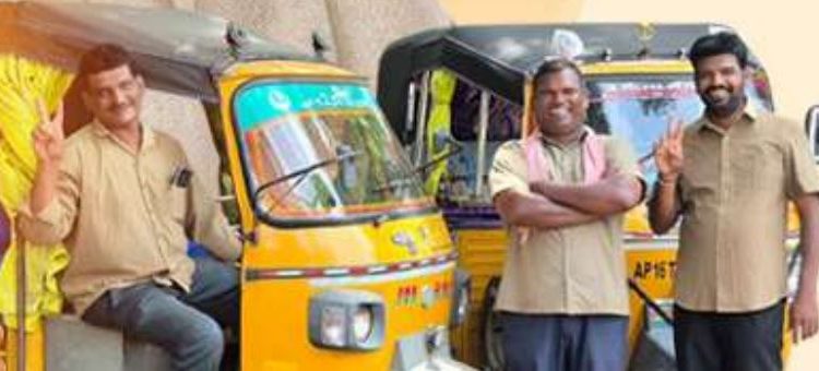 ఆటో డ్రైవర్ సేవలో…