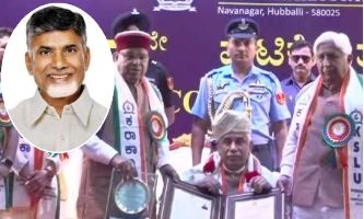 గవర్నర్ కు గౌరవ డాక్టరేట్