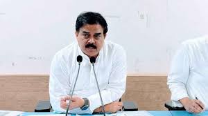 బియ్యం నిల్వలకు గోడౌన్లు సిద్ధం చేసుకోవాలి