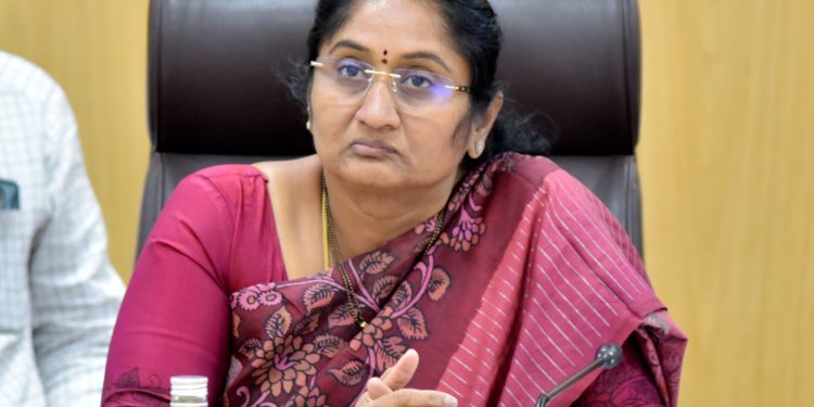 బీసీ విద్యార్థుల స్కాలర్ షిప్పులకు రూ.90.50 కోట్లు మంజూరు