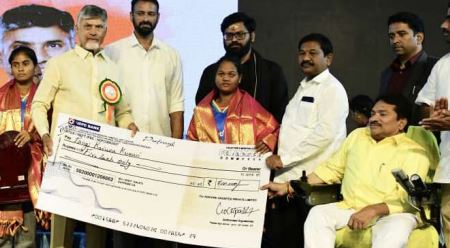 విభిన్న ప్రతిభావంతులకు.. సీఎం ఏడు వరాలు