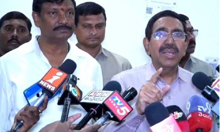 జగన్ ఎంతగా అడ్డుపడ్డా..అమరావతి ఆగదు