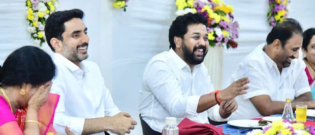 లోకేష్ ఆతిథ్యంలో గోదావరి మమకారం!