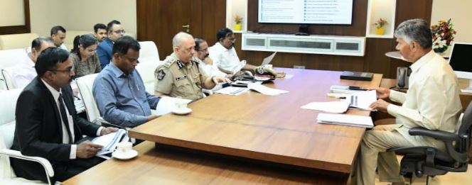 ఇన్ఫ్రా ప్రాజెక్టుల పూర్తికి కాల పరిమితిని నిర్దేశించండి