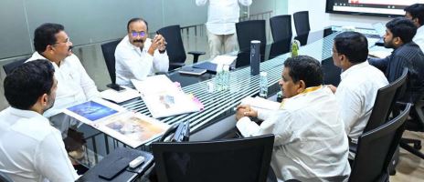 మంగళగిరి లక్ష్మీ నరసింహస్వామి ఆలయ జీర్ణోద్ధరణ పనులకు శ్రీకారం