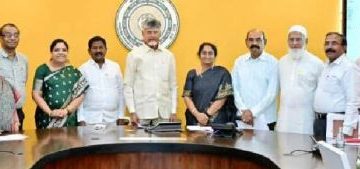 హాస్టళ్లు, గురుకులాల మెస్ ఛార్జీలు పెంపు