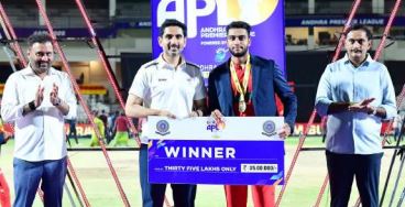 మంగళగిరిలో క్రికెట్ పండుగ