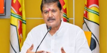 పాముకి రెండే నాల్కలు..జగన్‌కి లెక్కలేనన్ని నాల్కలు!
