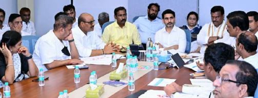 అతిపెద్ద ధింసా నృత్యంతో ప్రధానికి ఘనస్వాగతాంజలి
