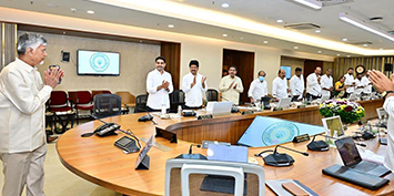 సచివాలయంలో ముఖ్యమంత్రి చంద్రబాబు నాయుడు గారి అధ్యక్షతన కేబినెట్ భేటీ జరిగింది.