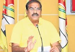 బాబాయ్ హత్యతో అబ్బాయికే లాభం